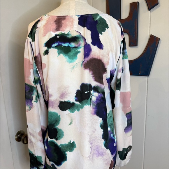 CAbi Mystic Watercolor V-Neck Blouse in Purple, Teal & Pink Sz M - Picture 3 of 5
